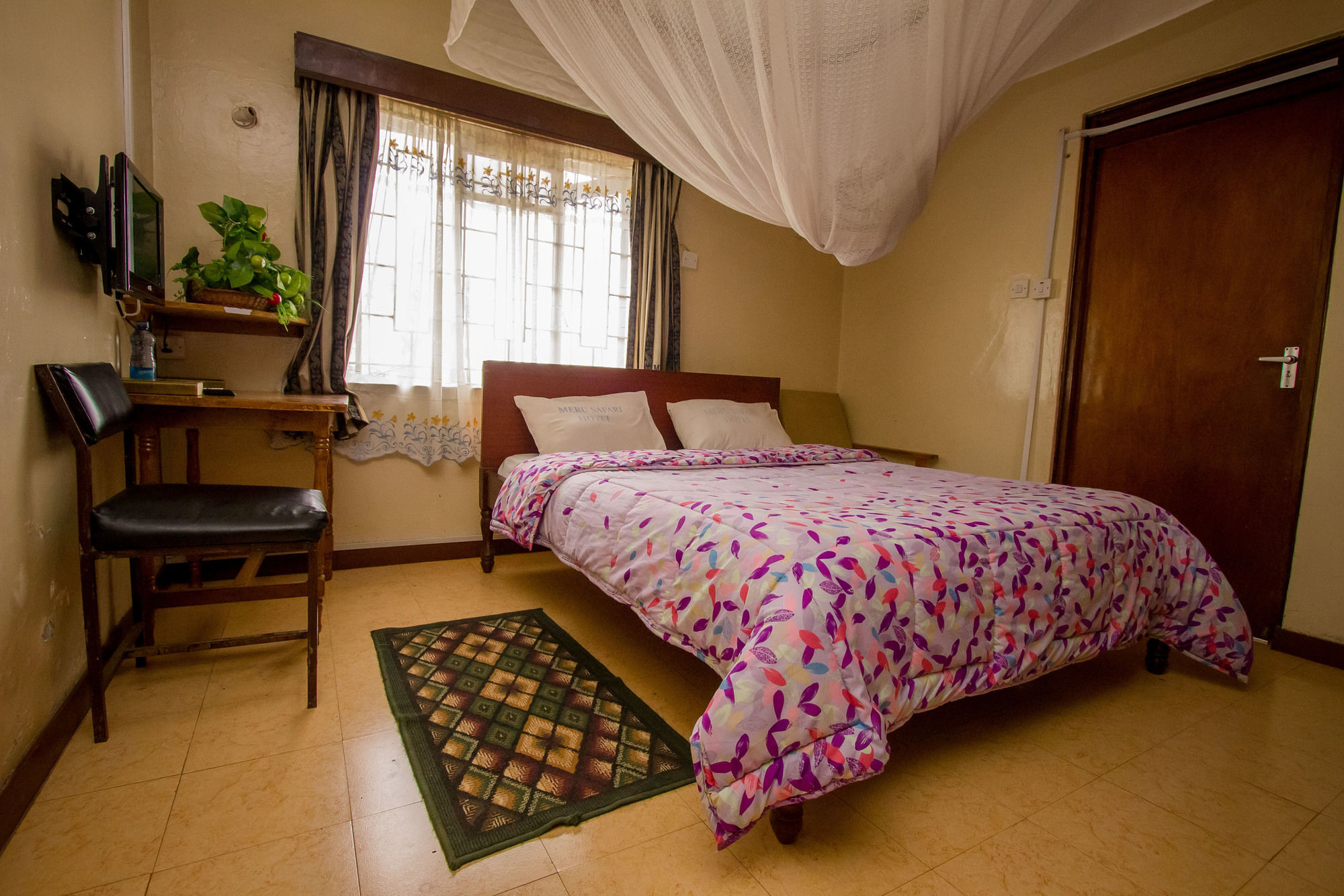 Meru Safari Hotel Extérieur photo